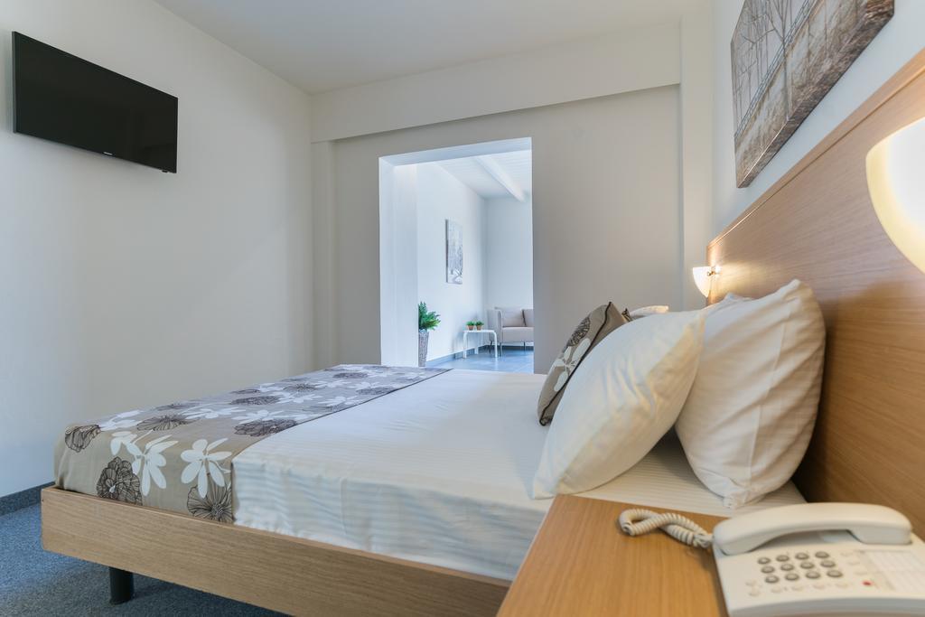 Rhodes City City Center Hotel מראה חיצוני תמונה